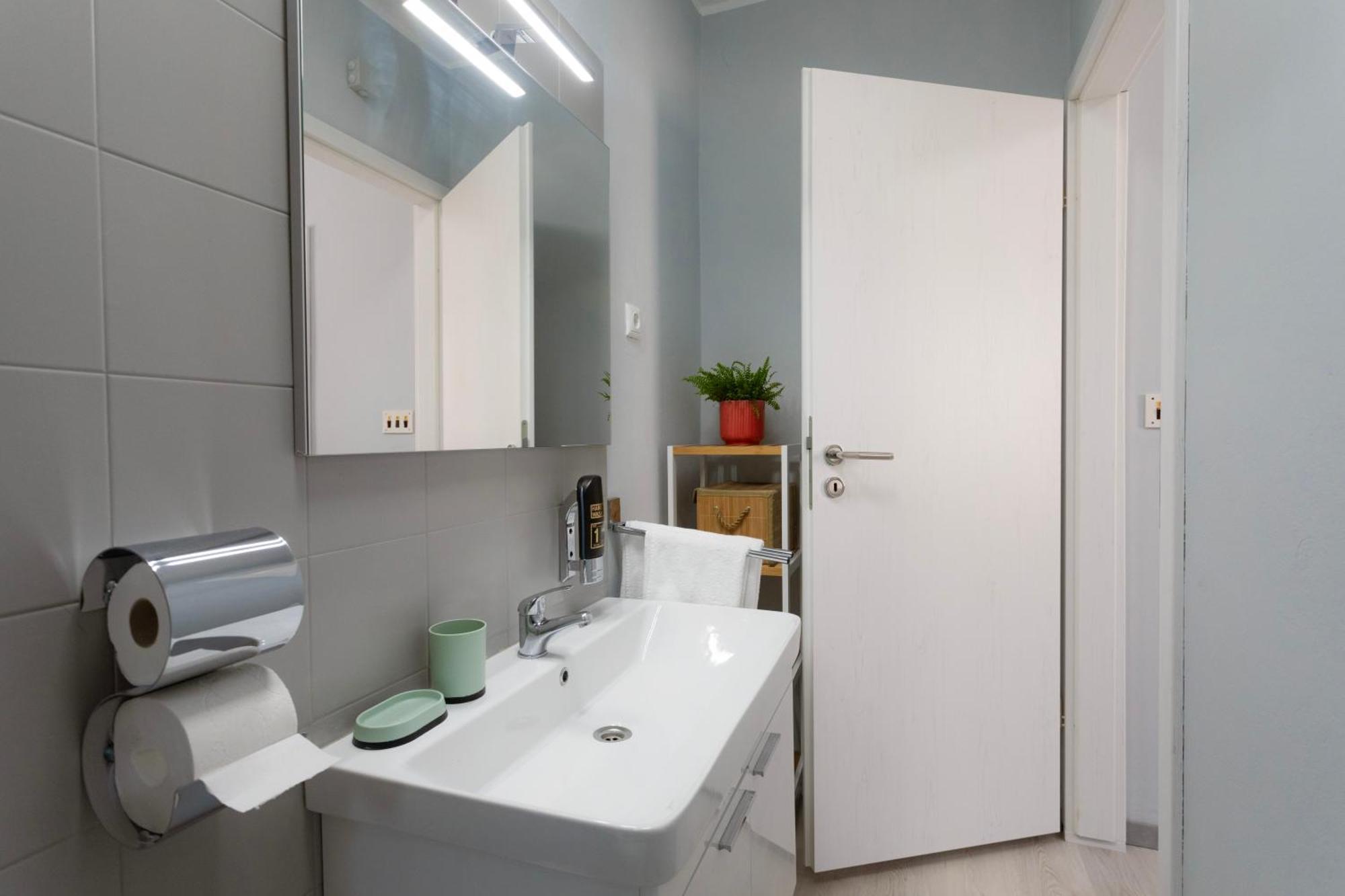 Apartments Galeb Rabac Bagian luar foto